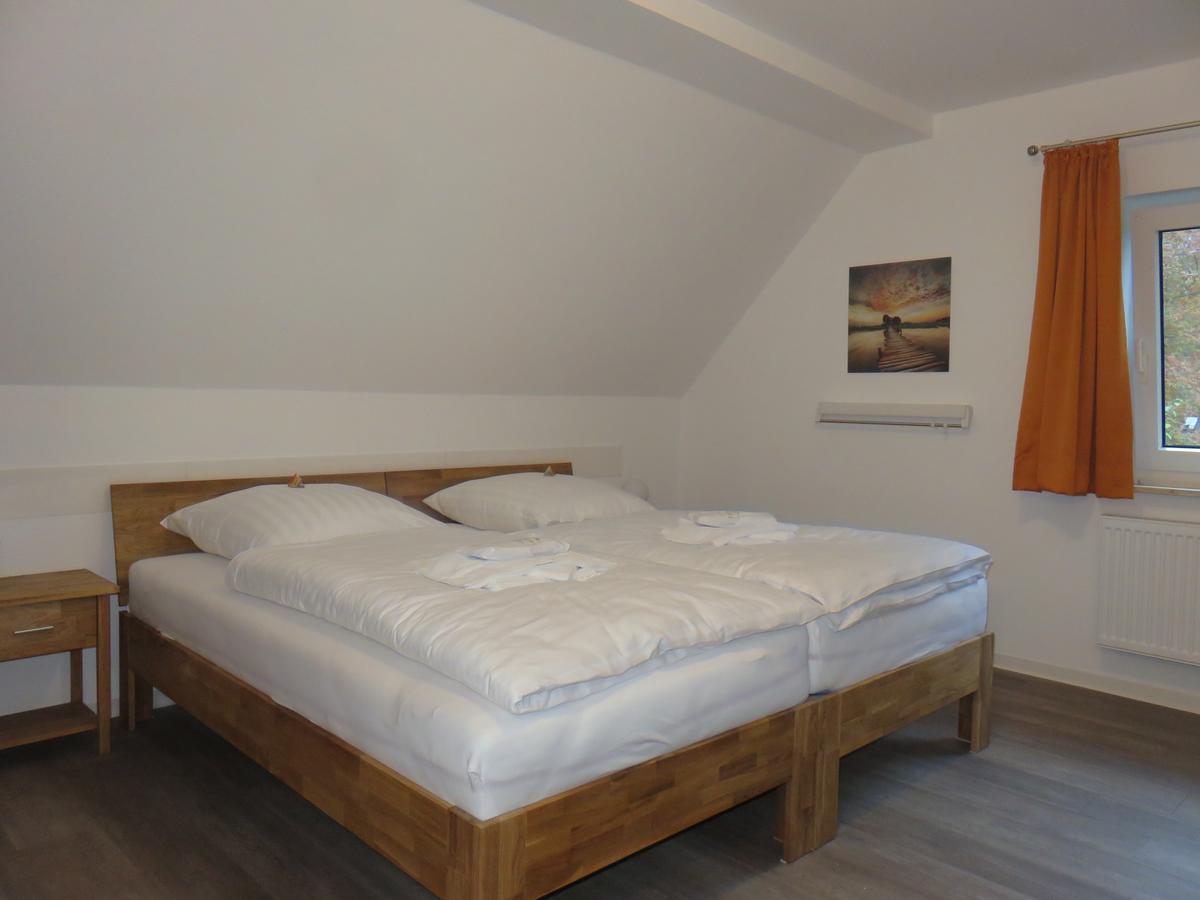 Bredeneeker Gasthaus Rastorf Bagian luar foto