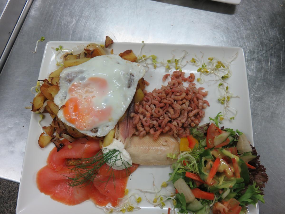 Bredeneeker Gasthaus Rastorf Bagian luar foto